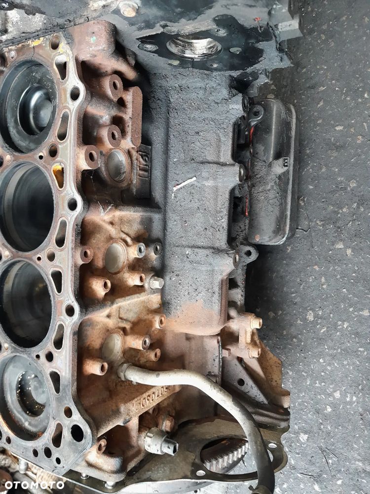Dół silnika Renault Mascott 3.0 DCI 160 KM - 2
