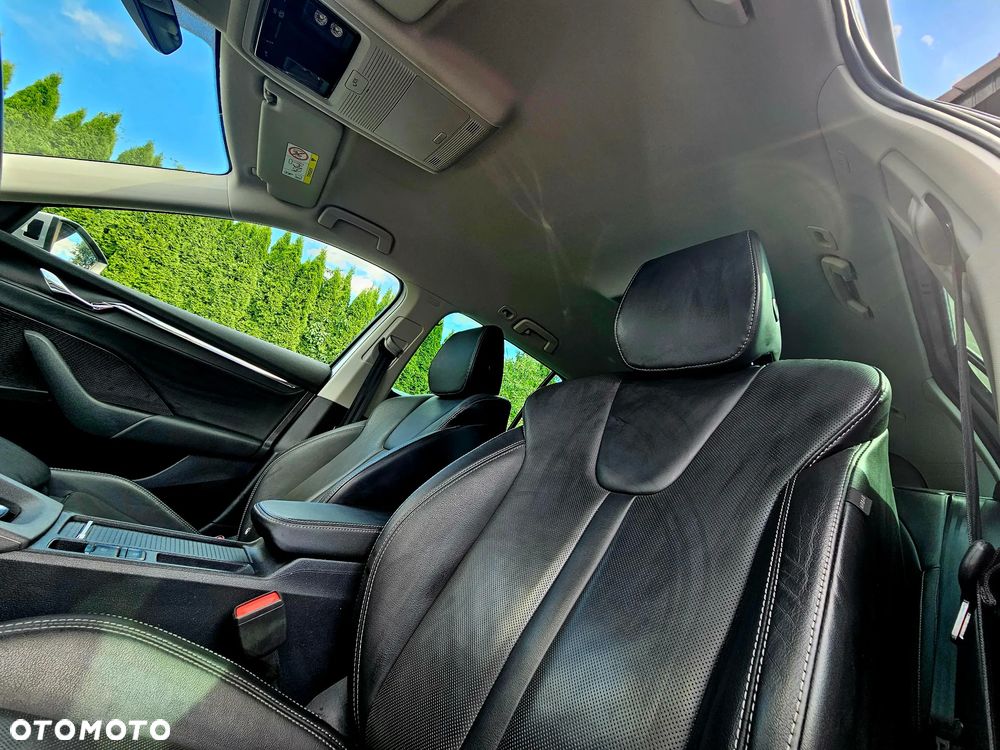 Skoda Octavia 2.0 TDI Selection DSG - 11