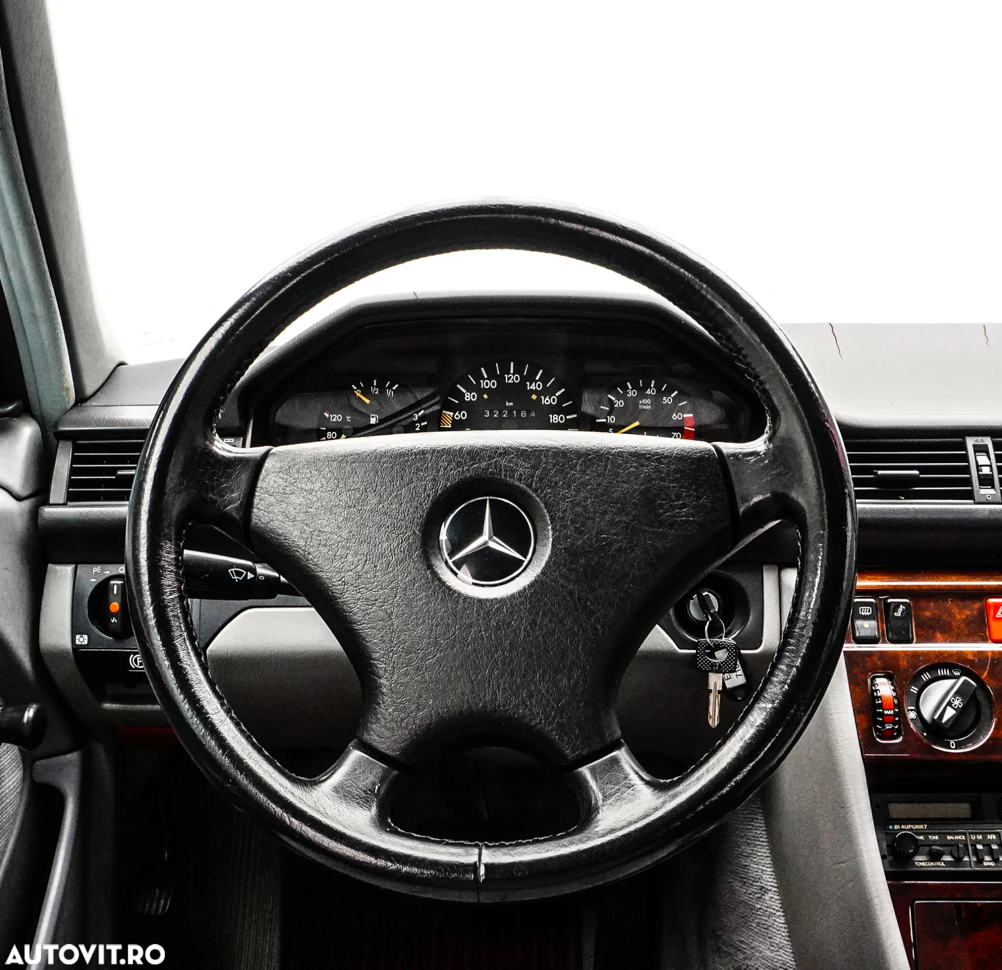 Mercedes-Benz E - 19