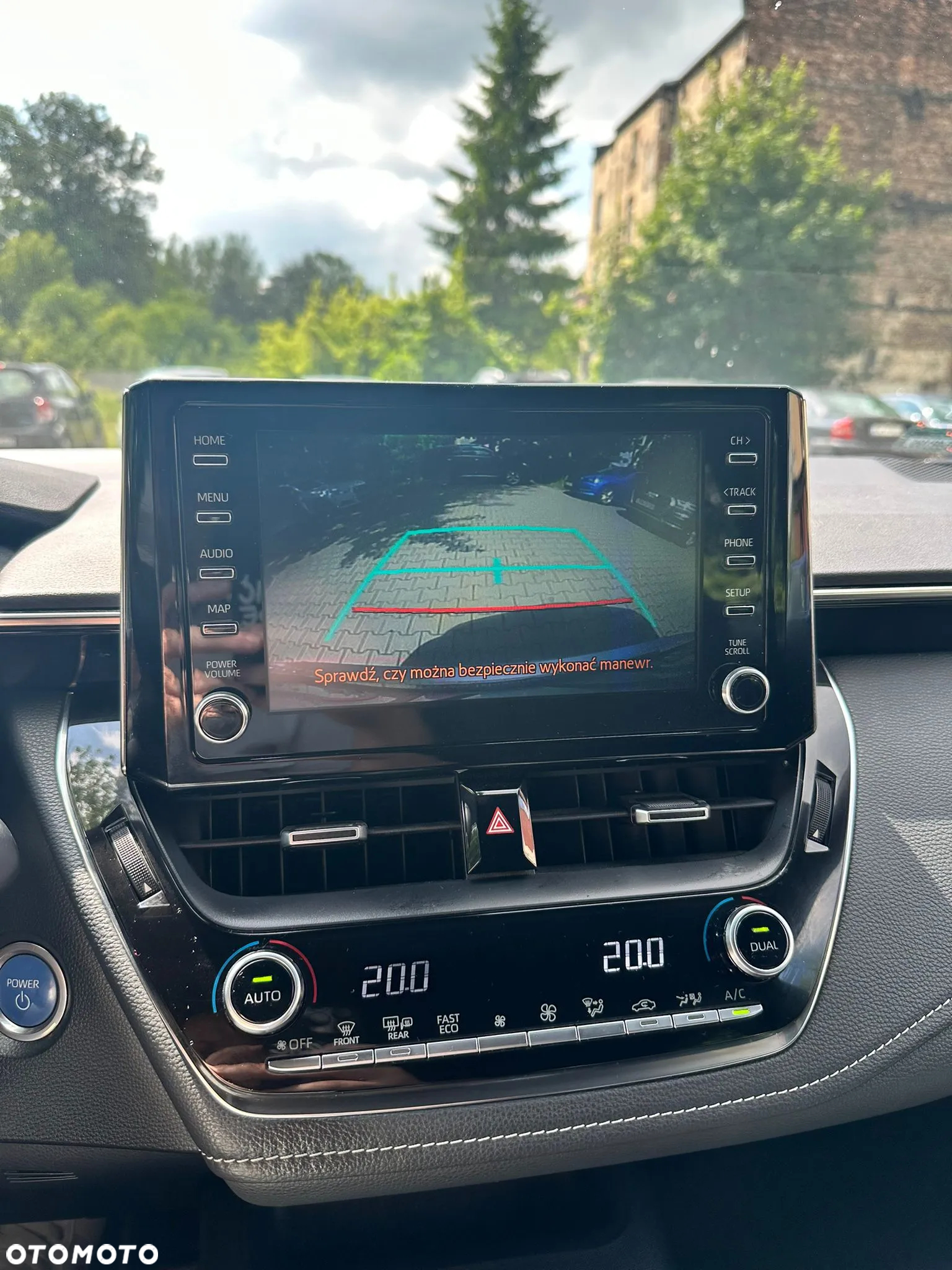 Toyota Corolla 2.0 Hybrid Comfort - 9
