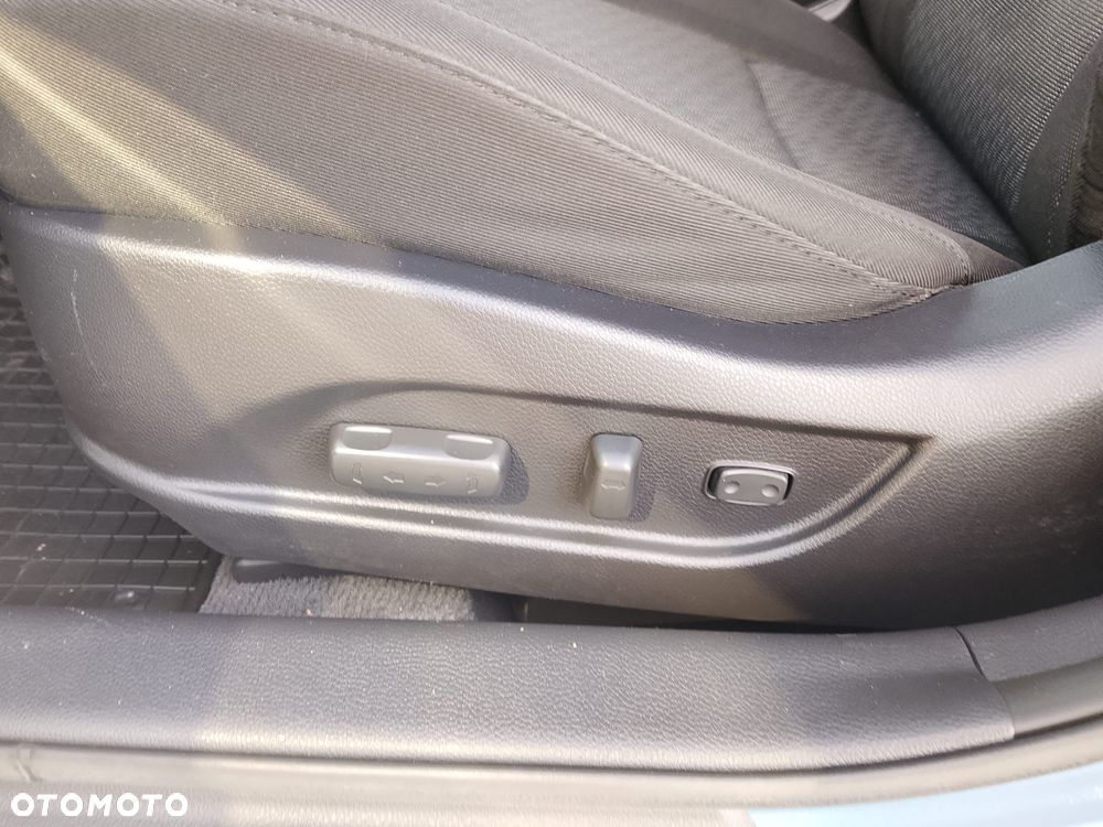 Hyundai i40 Kombi 2.0 Premium - 21