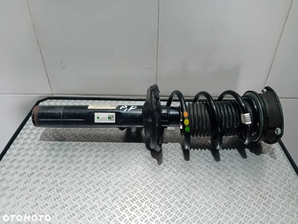 amortyzator ze sprężyną Audi Q2 1.0 TFSI 2018 5Q041303HJ - 2