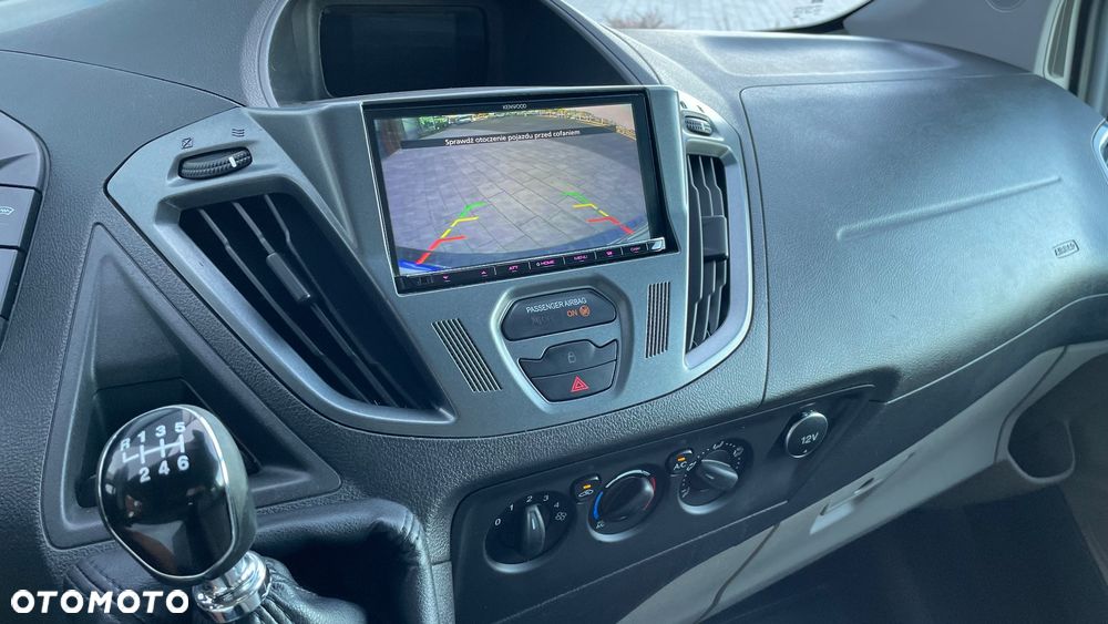 Ford Tourneo Custom - 20