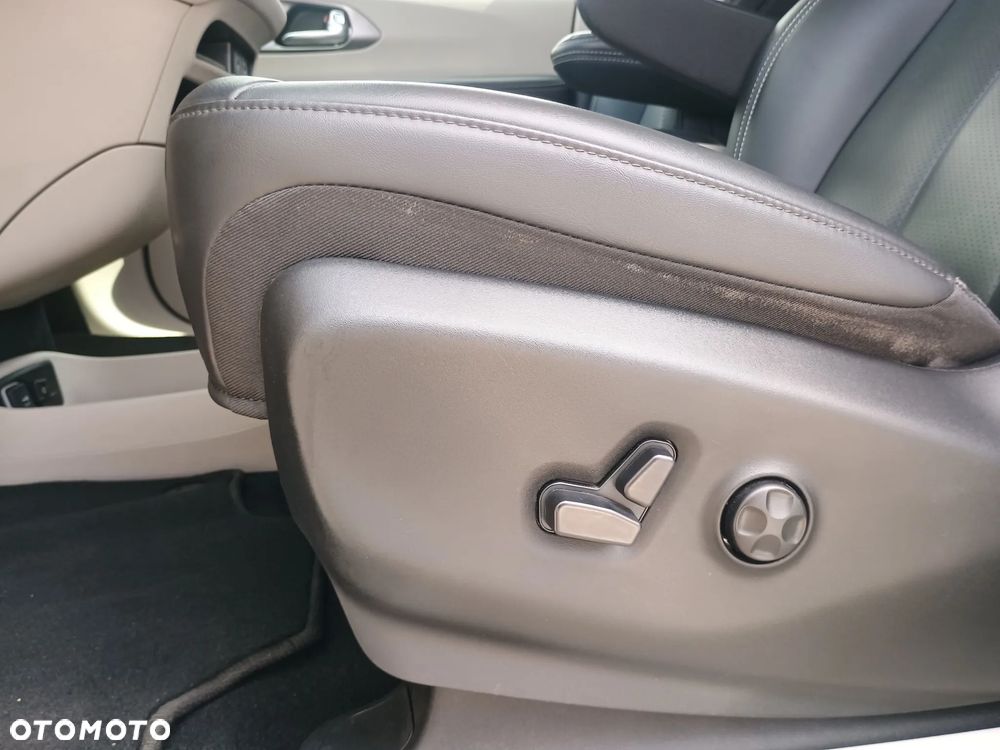 Chrysler Pacifica - 24