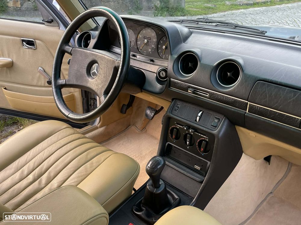 Mercedes-Benz W123 (1976-1986) - 14