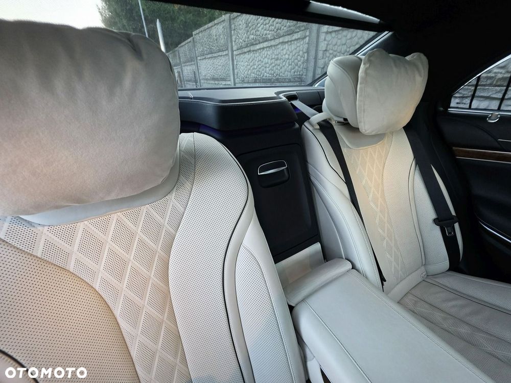 Mercedes-Benz Klasa S 500 4Matic 7G-TRONIC - 29