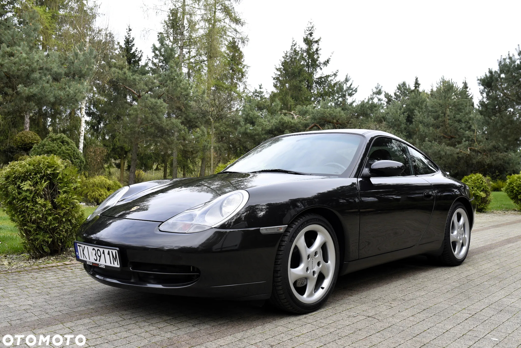 Porsche 911 Carrera 4 - 8