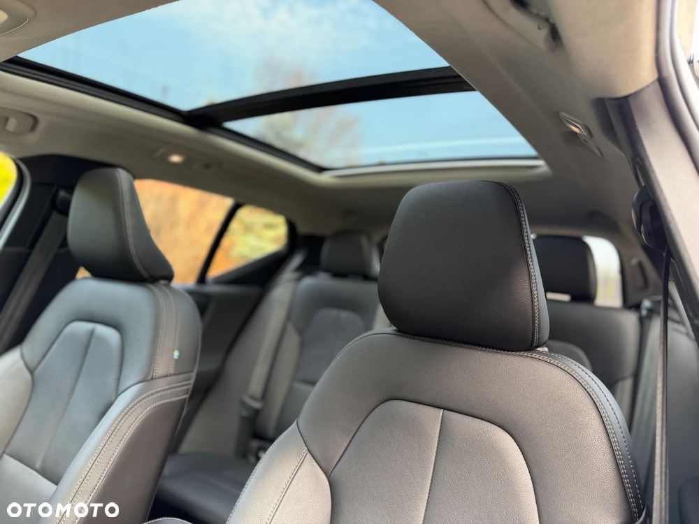 Volvo XC 40 B5 B AWD Geartronic RDesign - 11