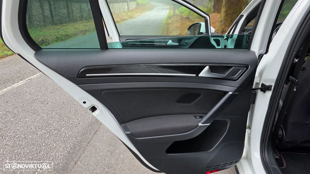 VW Golf 2.0 GTI - 22
