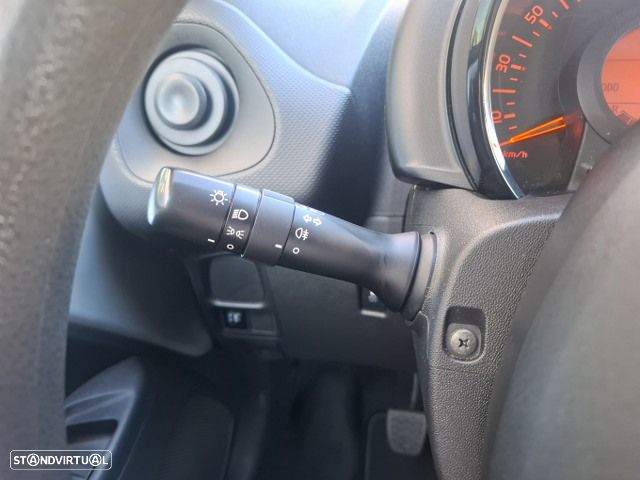 Toyota Aygo 1.0 X-Play - 17