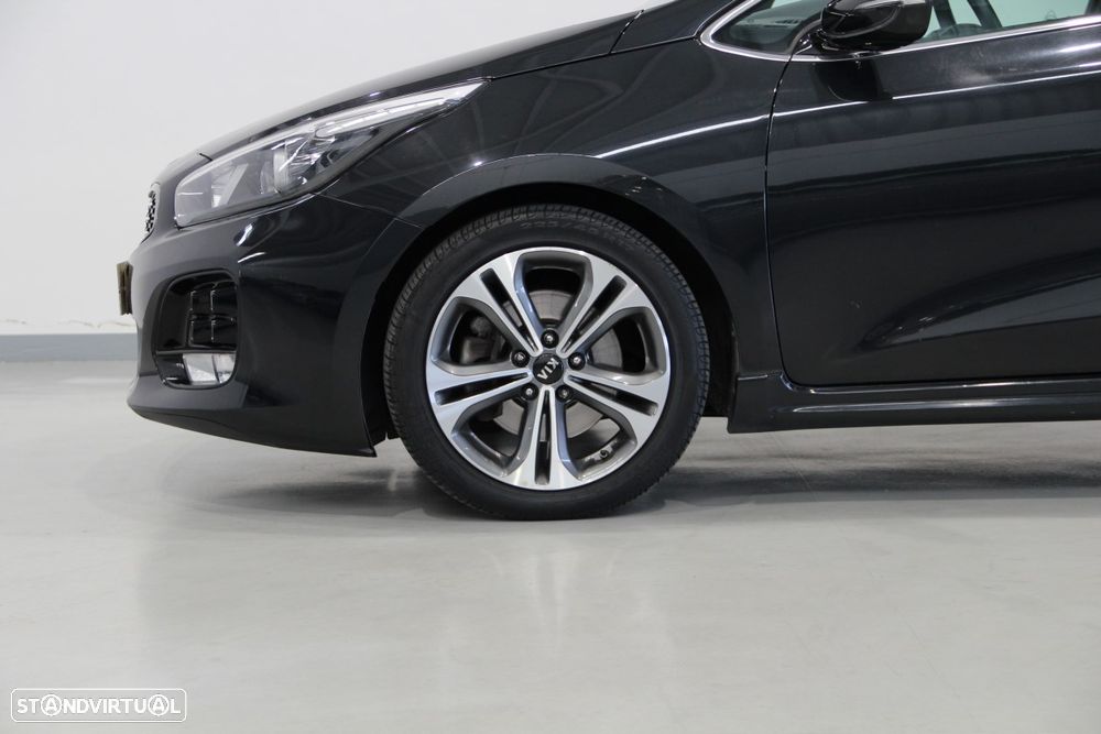 Kia Ceed 1.6 CRDi GT Line - 4
