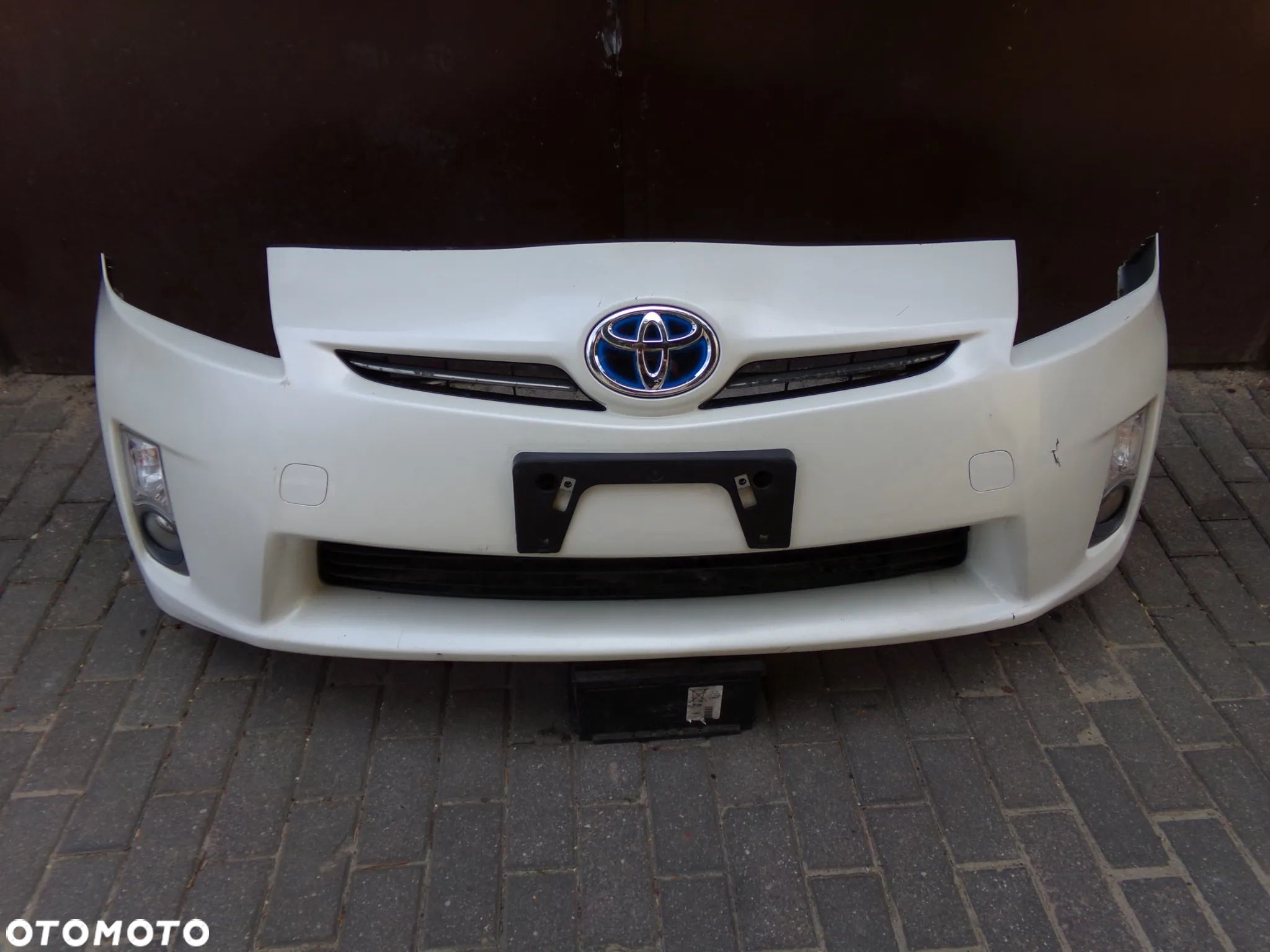 Zderzak przód toyota Prius III 3  070 - 1