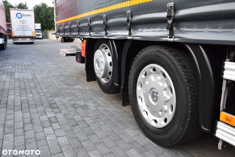 Volvo FH 460 EURO 6 / KABINA XL / FIRANA 9,5 M / NAVI / SOLARY / KLIMA POSTOJOWA / KAMERY / CAŁY NA PODUSZKACH / WINDA DHOLLANDIA / ZABUDOWA REDOS / 24 PALETY / AUTOMAT / SALON POLSKA / SERWIS ASO VOLVO / STAN IDEALNY !! - 15