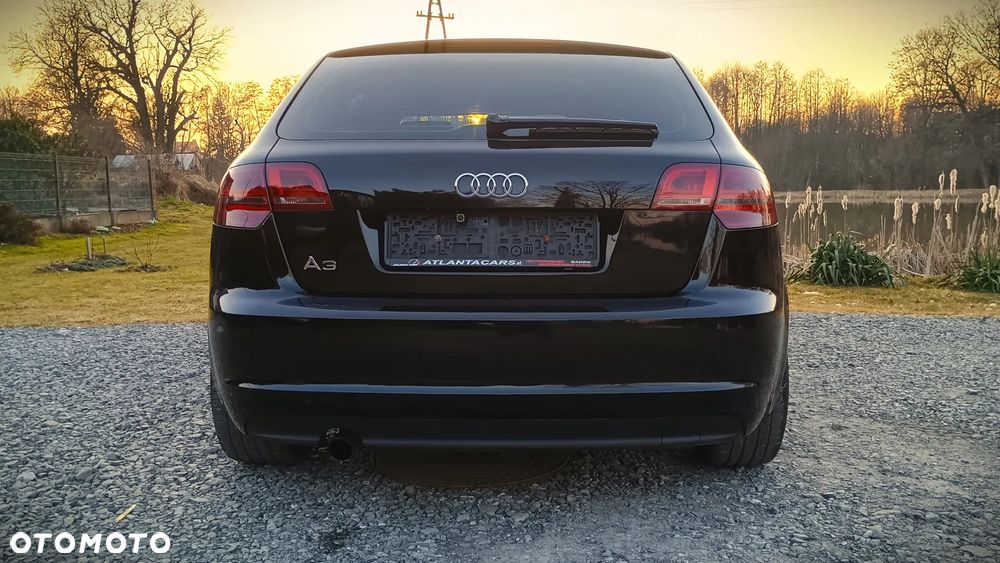 Audi A3 Sportback 1.6 Ambiente - 9