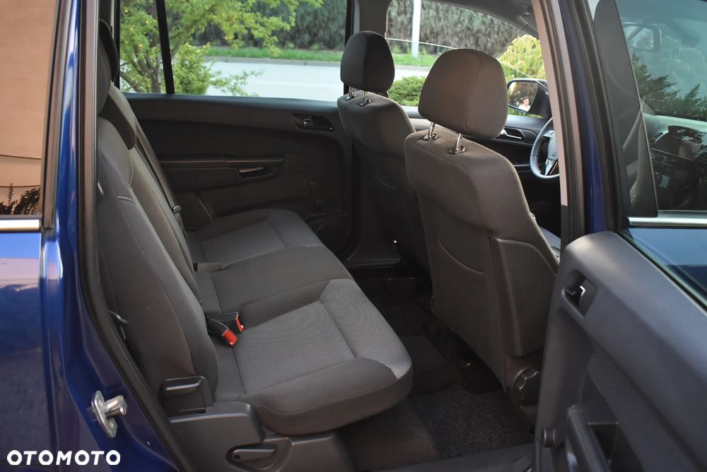 Opel Zafira - 36