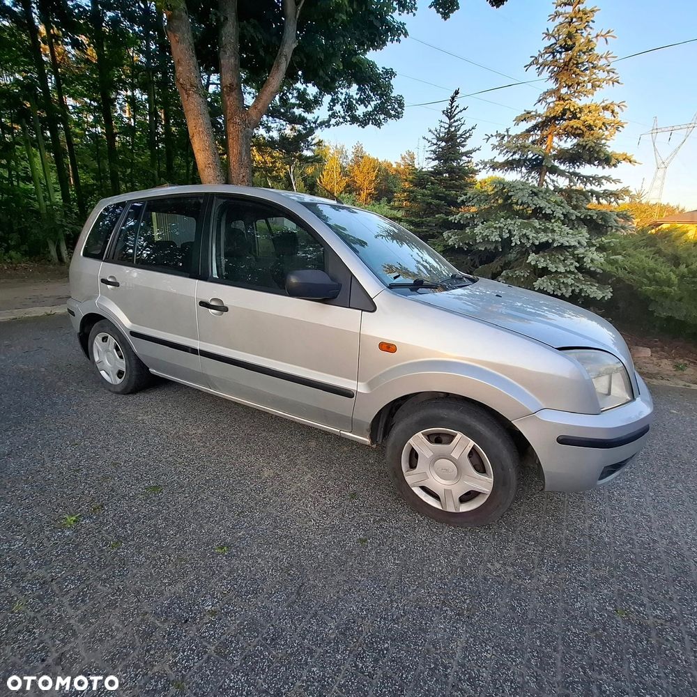 Ford Fusion - 4