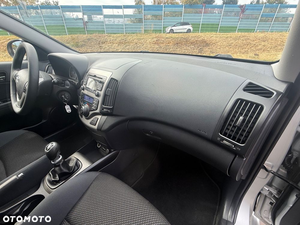 Hyundai i30 1.6 blue Comfort - 27