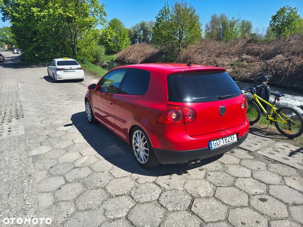Volkswagen Golf 2.0 TDI DPF GT - 3