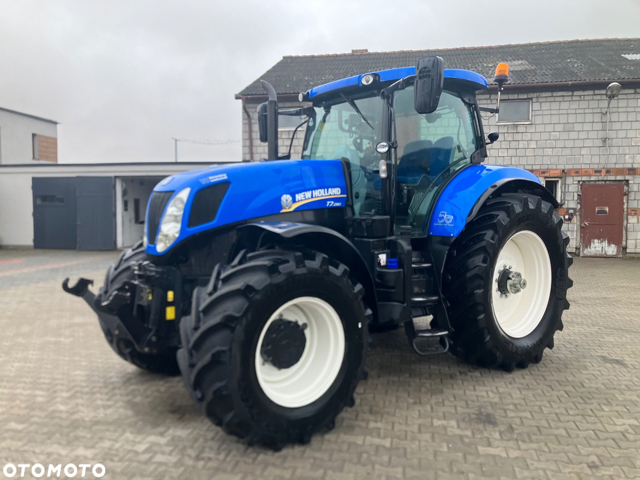New Holland T7.250 - 1