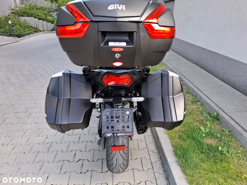 Kawasaki Versys 1000 - 9