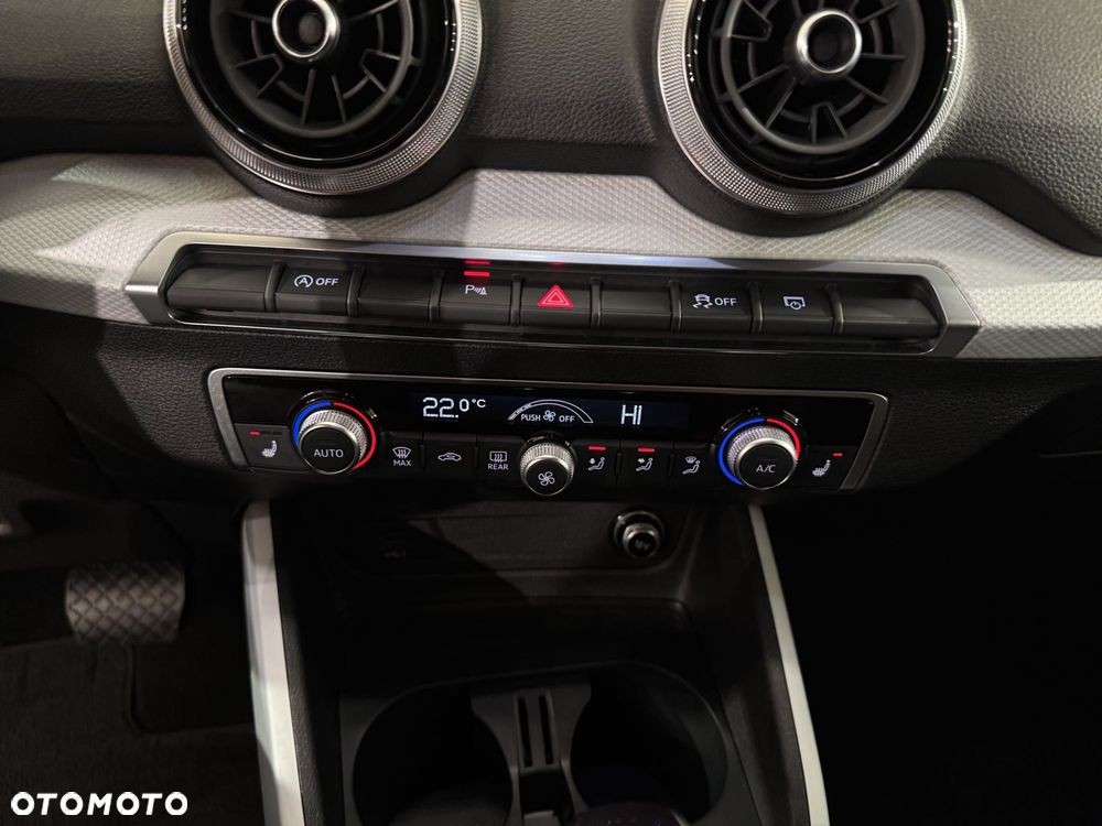 Audi Q2 - 24
