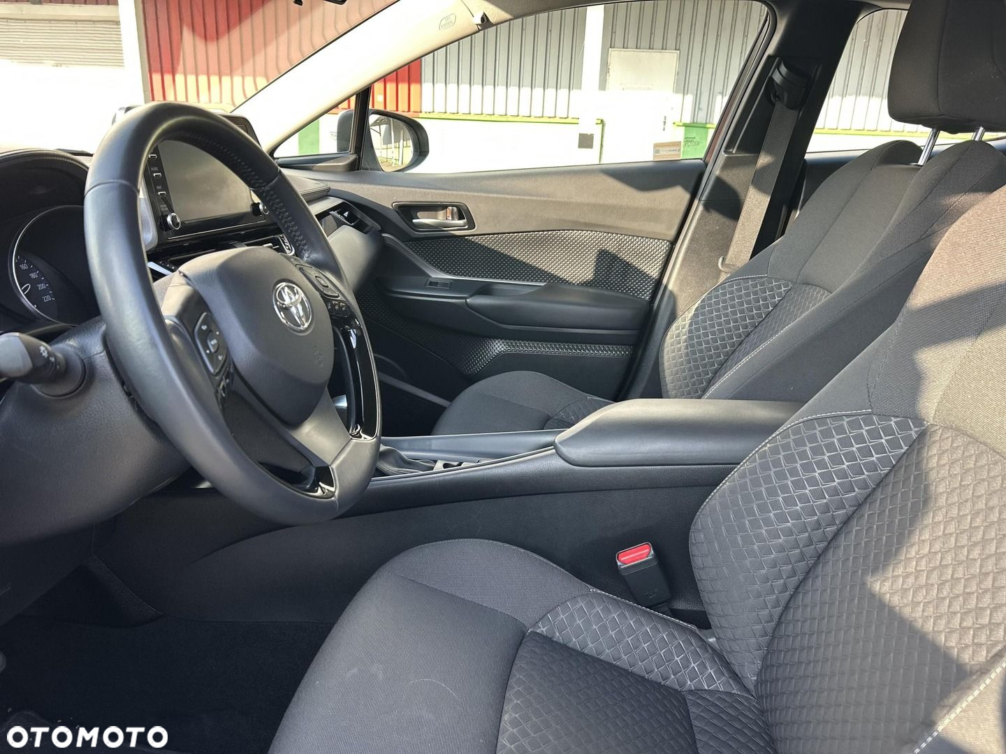 Toyota C-HR - 13
