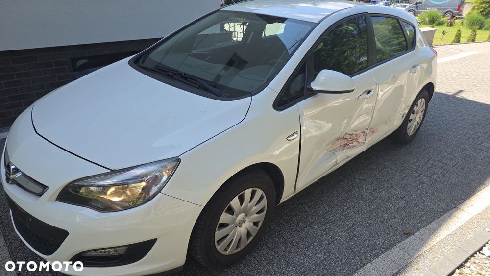 Opel Astra 1.7 CDTI DPF ecoFLEX TourerStart/Stop Design Edition - 4