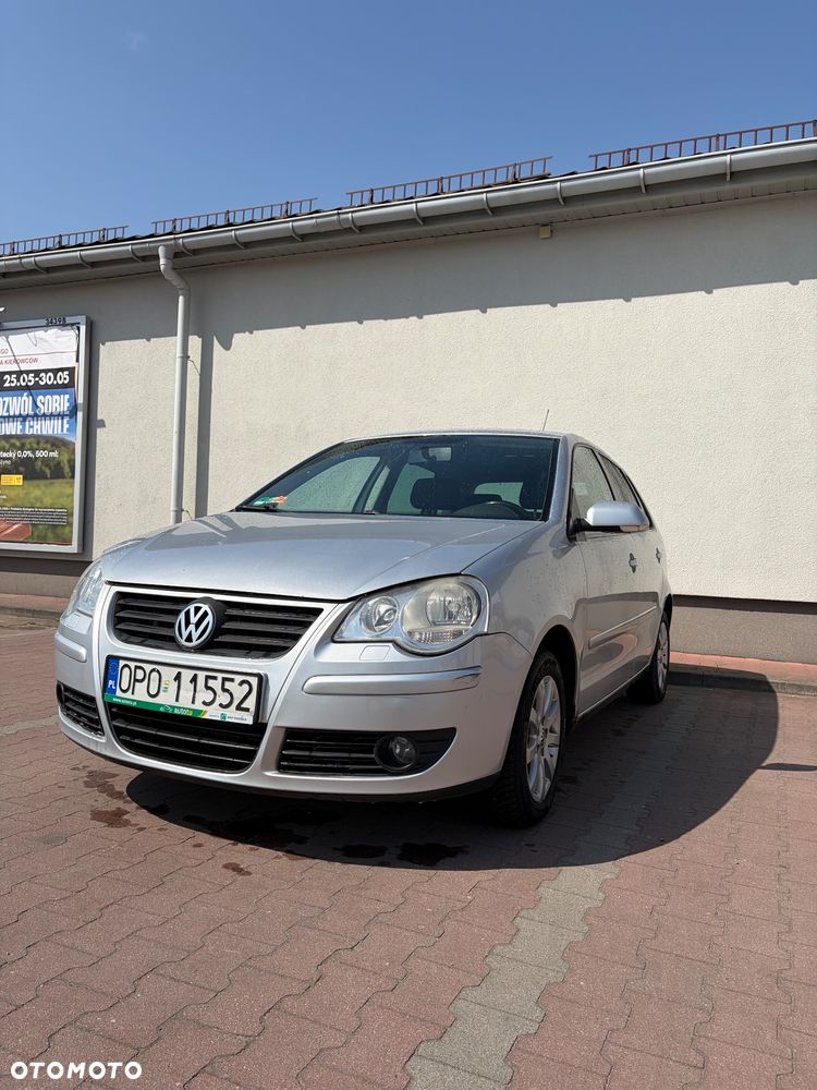 Volkswagen Polo 1.4 16V Comfortline - 2