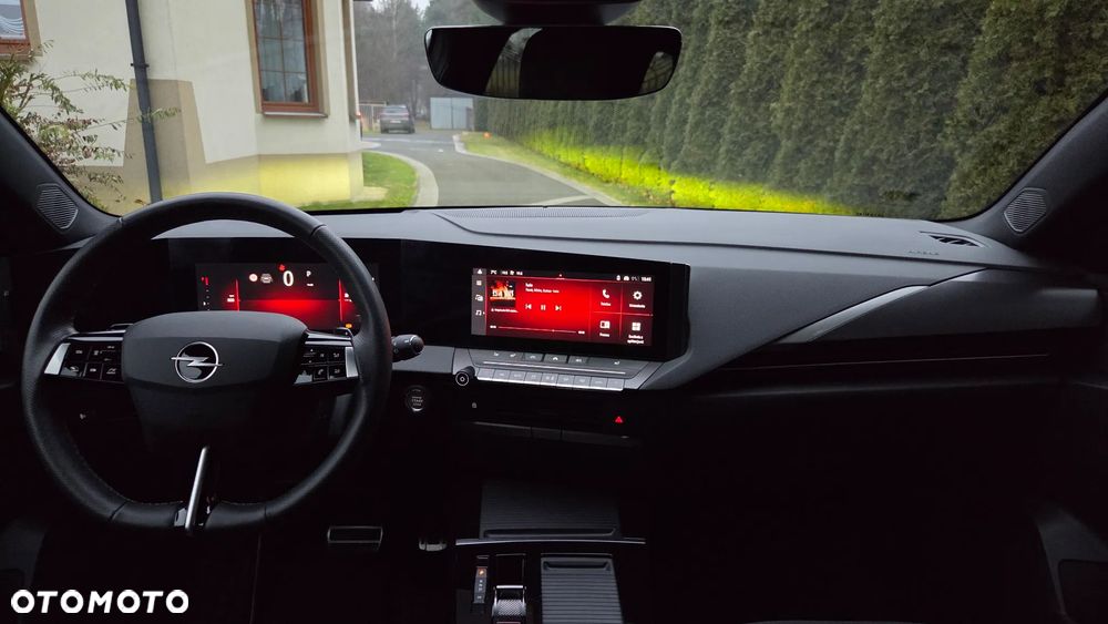 Opel Astra 1.2 T GS Line S&S - 20