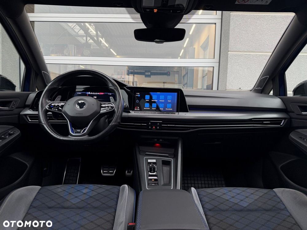 Volkswagen Golf - 12