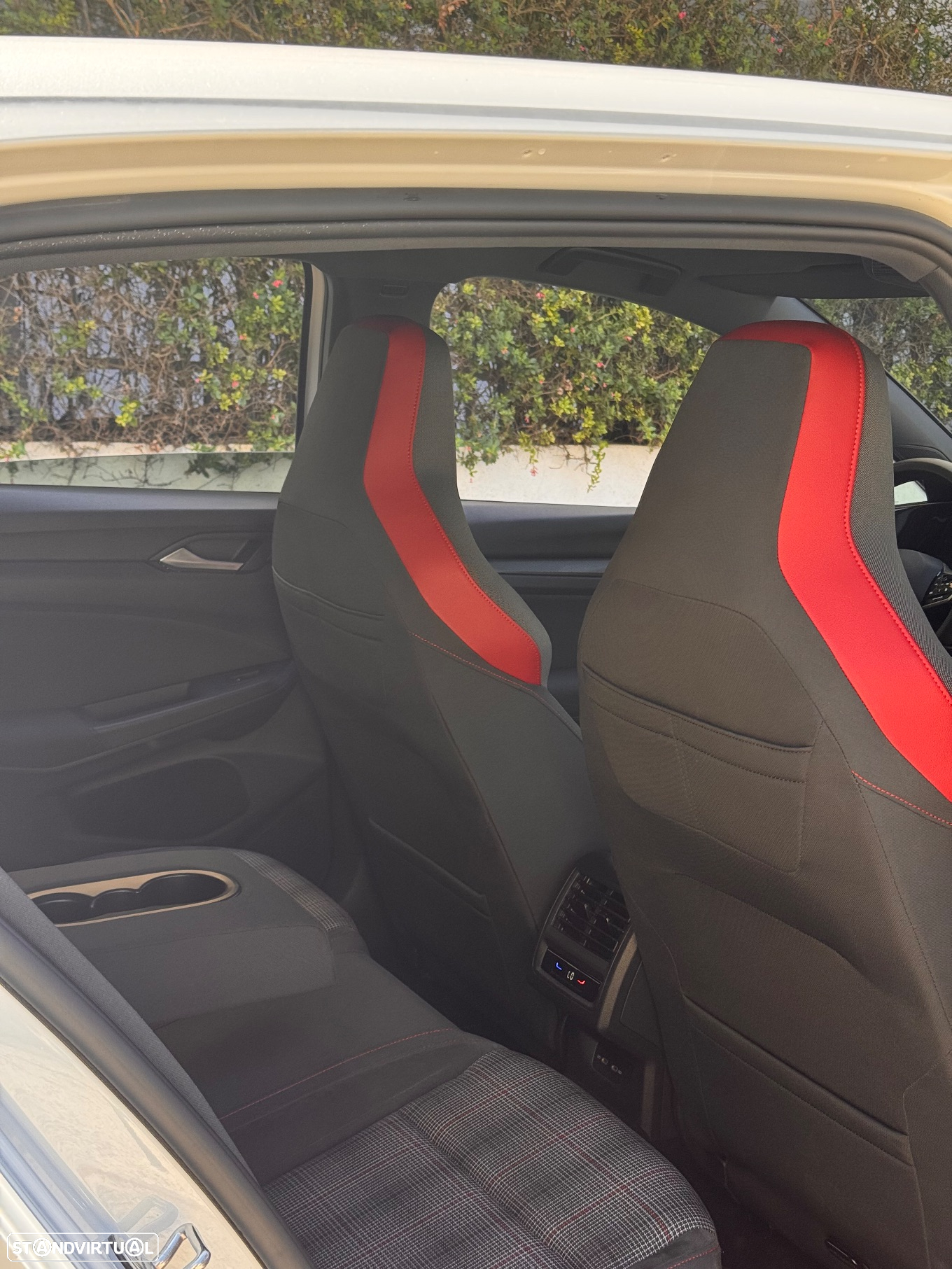 VW Golf 2.0 TSI GTI DSG - 18