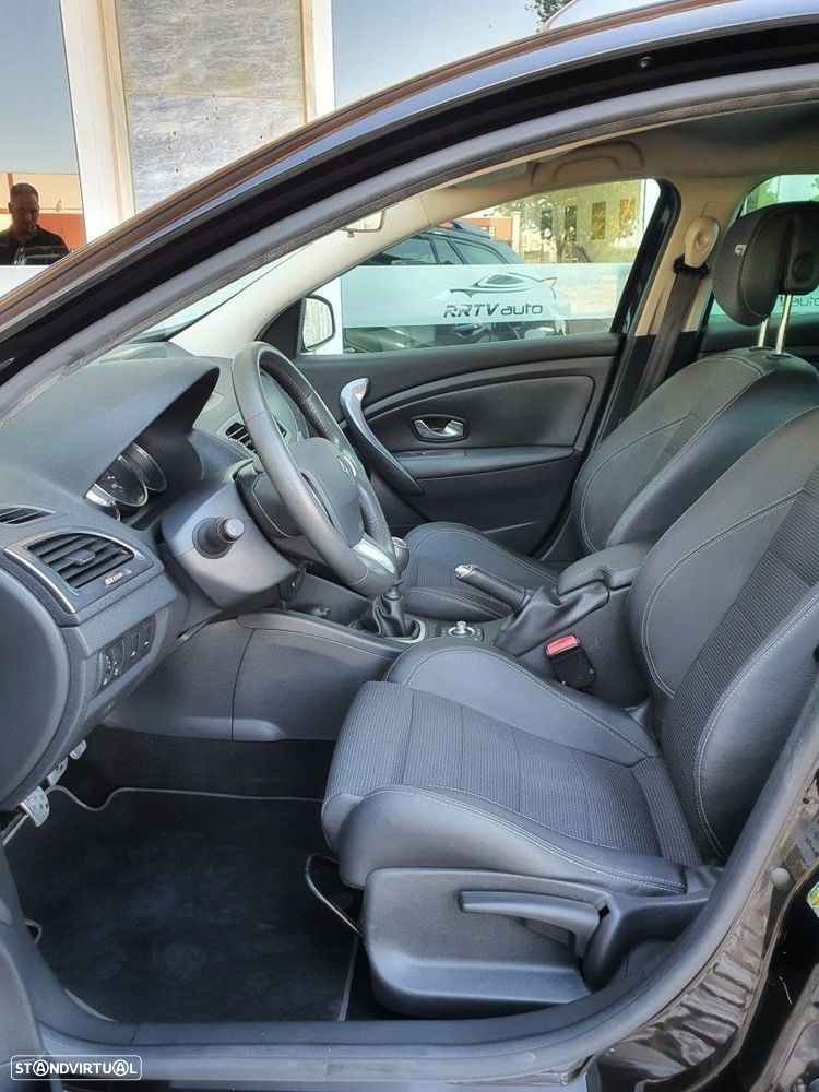 Renault Mégane Sport Tourer 1.4 TCE GT Line - 24