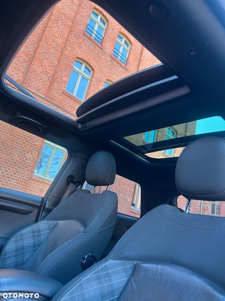 MINI Cooper John Works Trim - 22