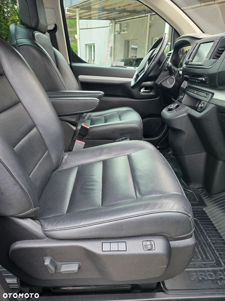 Toyota Proace Verso 2.0 D4-D Long VIP - 17