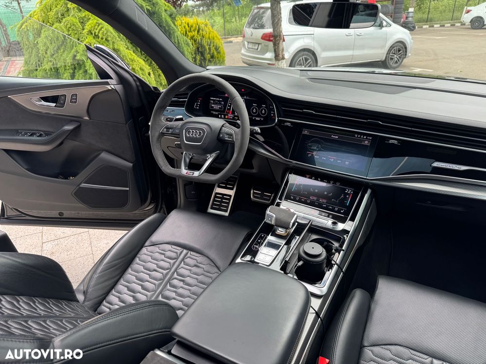 Audi RS Q8 - 36
