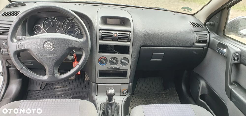 Opel Astra - 10