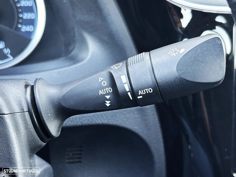 Toyota Corolla 1.4 D-4D Exclusive - 23