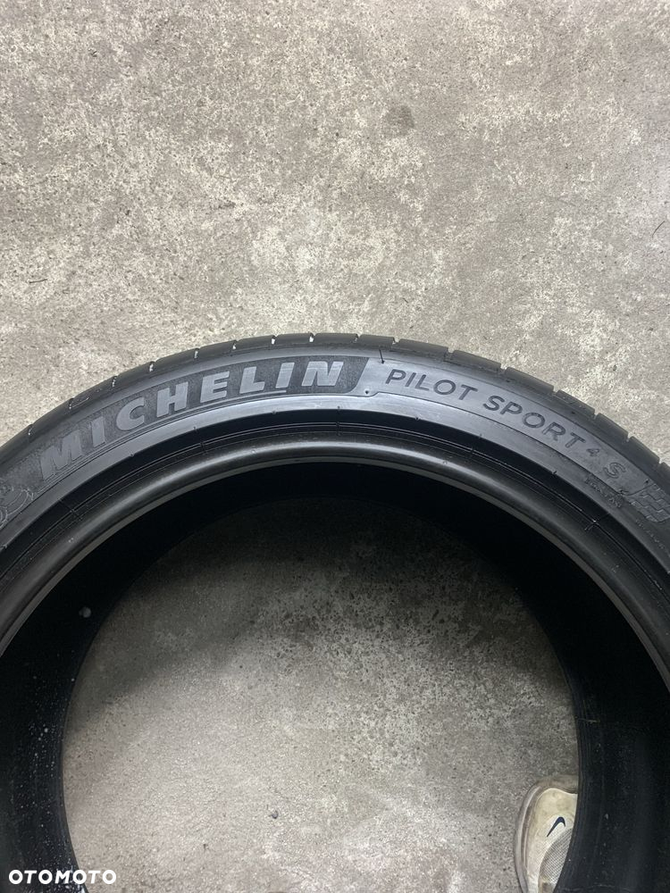 1x Opona Michelin 255/40 ZR19 100y Pilot Sport 4s - 2