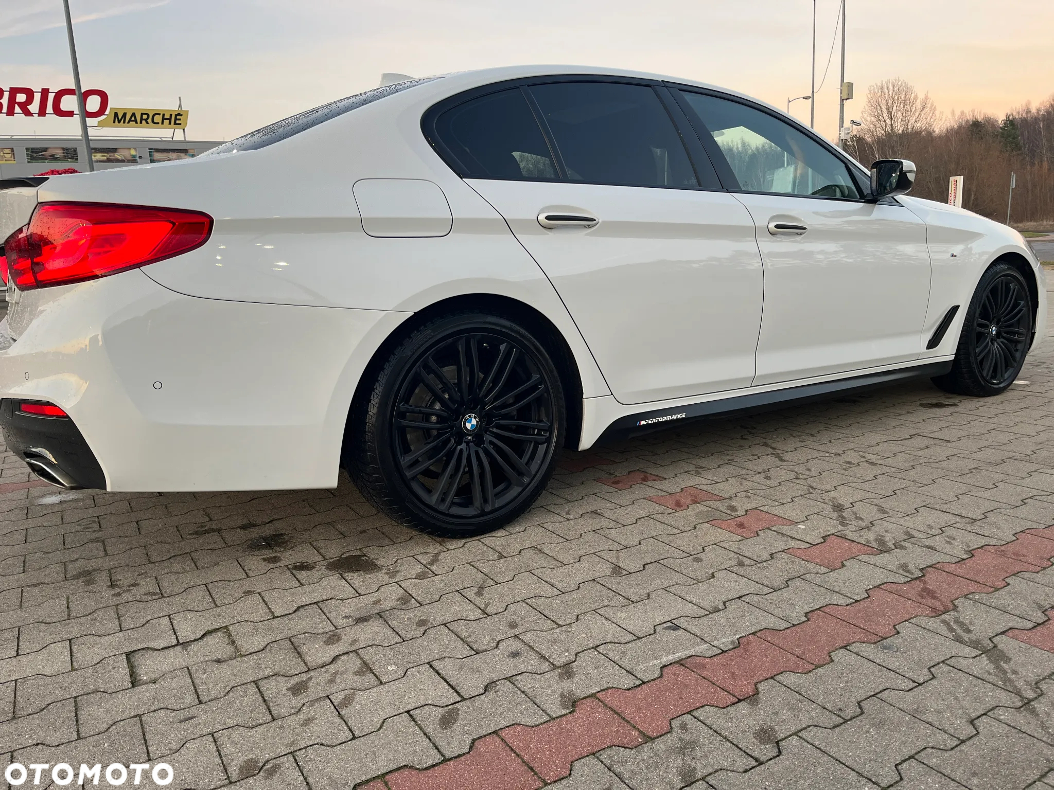 BMW Seria 5 520d xDrive M Sport sport - 32