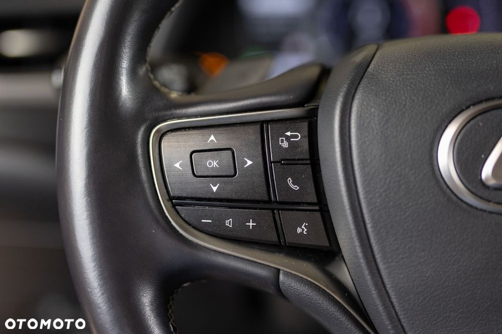 Lexus ES - 20