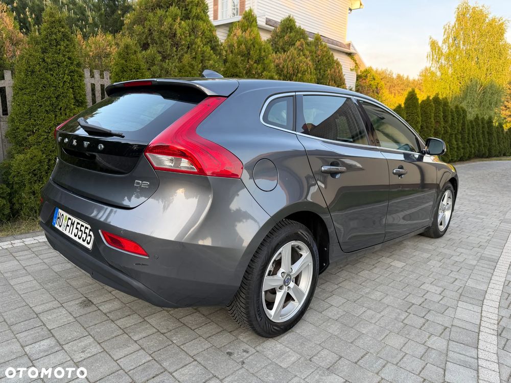 Volvo V40 D2 Momentum - 9