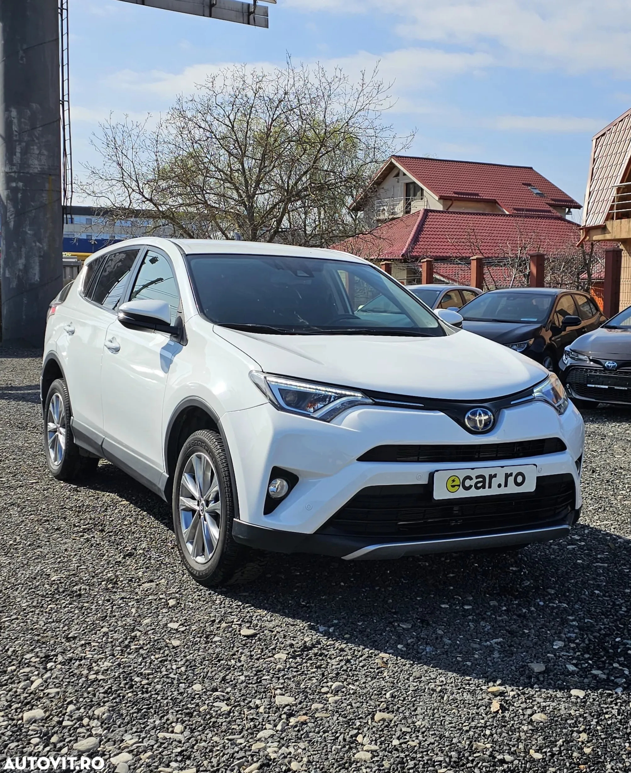Toyota RAV4 2.5 Hybrid VVT-iE 4x2 Dynamic - 2