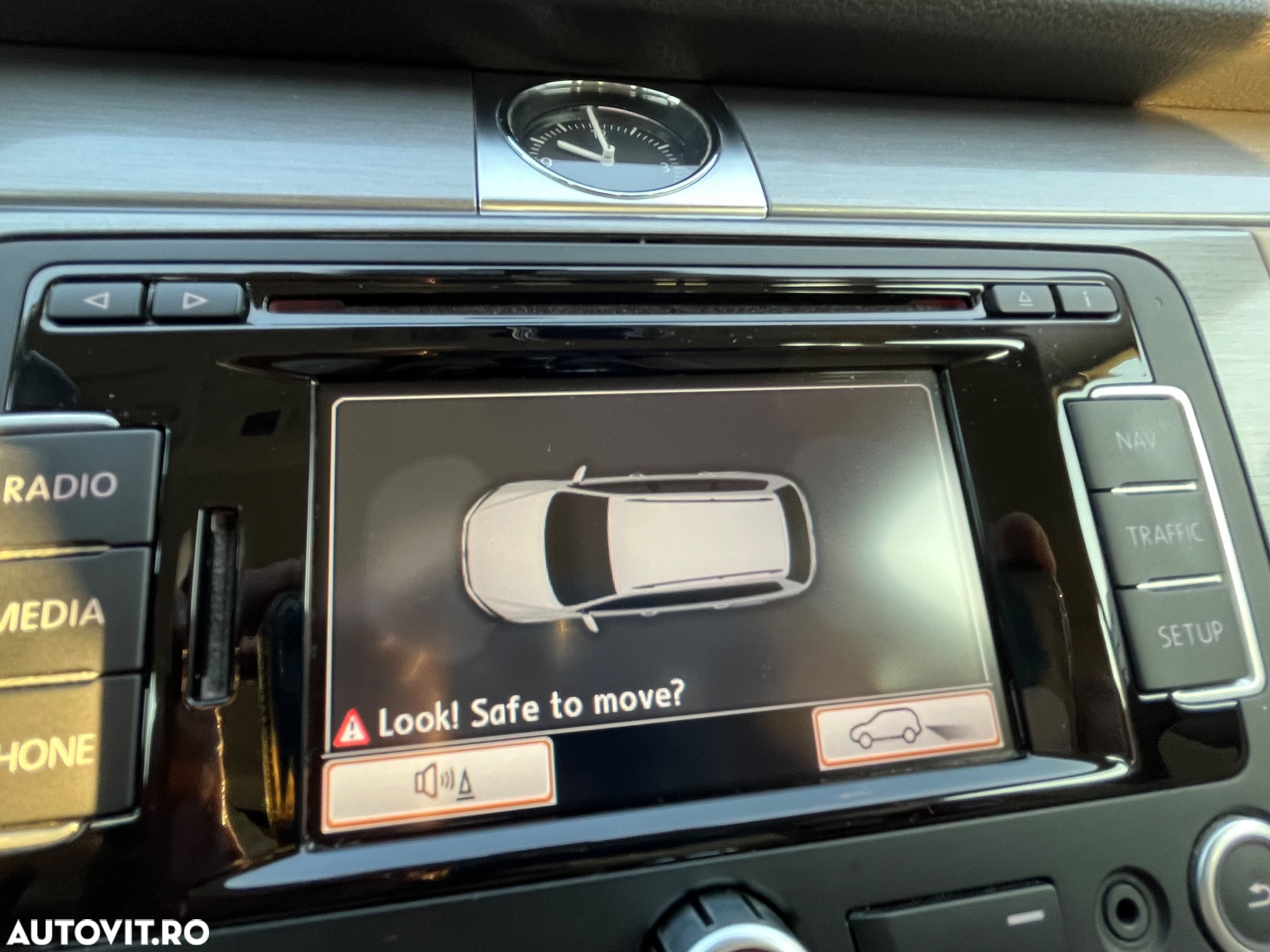 Volkswagen Passat Variant 2.0 TDI DPF DSG Individual - 31