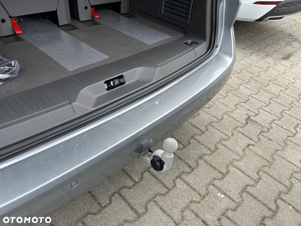 Volkswagen Multivan 2.0 TDI L2 Edition DSG - 9