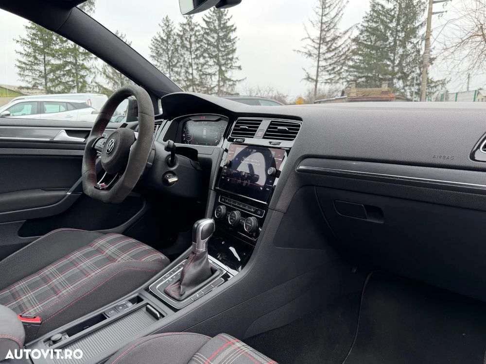 Volkswagen Golf 2.0 TSI DSG GTI Performance - 4