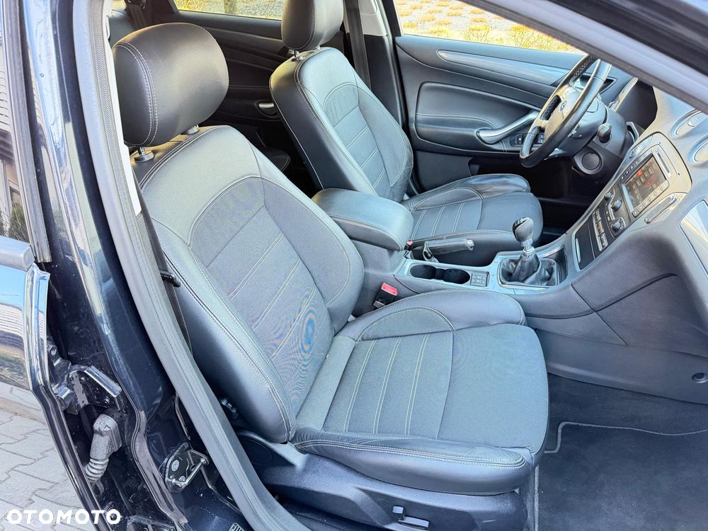 Ford Mondeo 1.6 T Platinium X Plus (Titanium) - 12