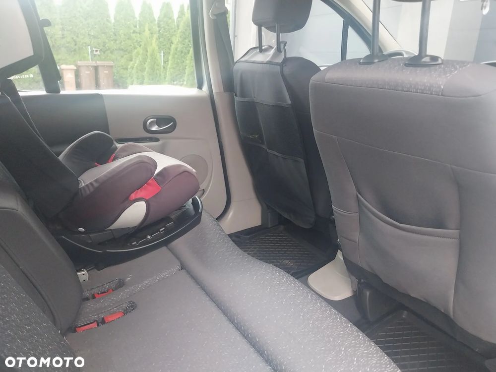 Renault Modus 1.4 Confort Privilege - 3