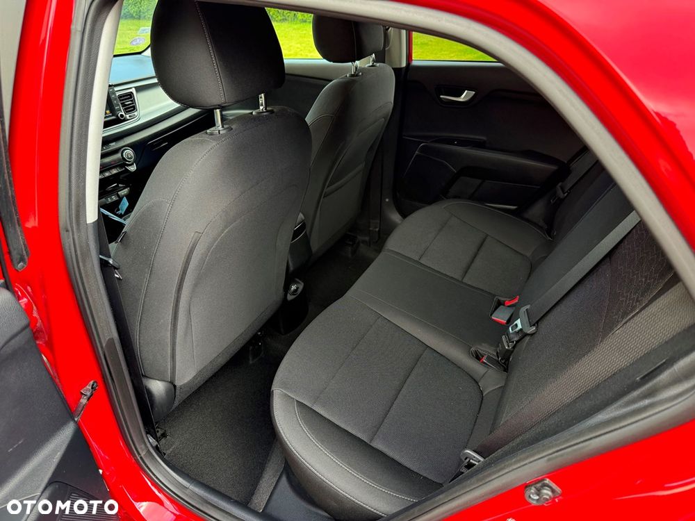 Kia Rio 1.0 T-GDI 100 Dream-Team Edition - 17
