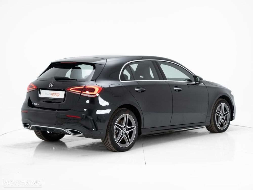 Mercedes-Benz A 250 e AMG Line - 3