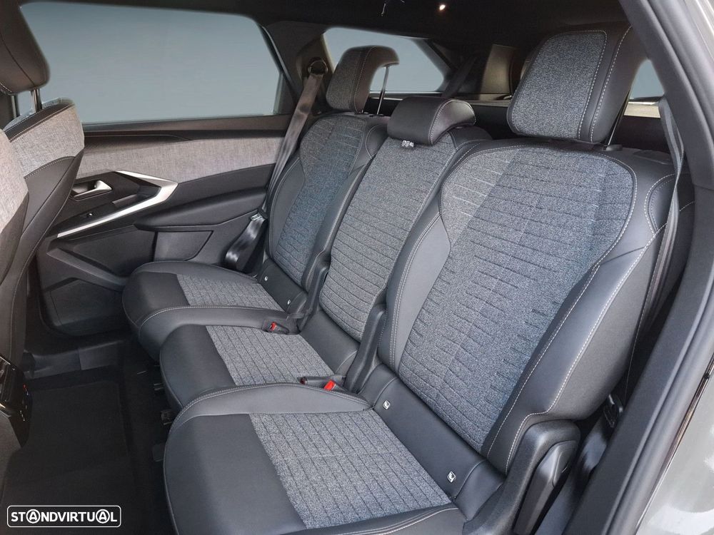 Peugeot 5008 1.2 Hybrid Allure e-DCS6 — fotografia 14